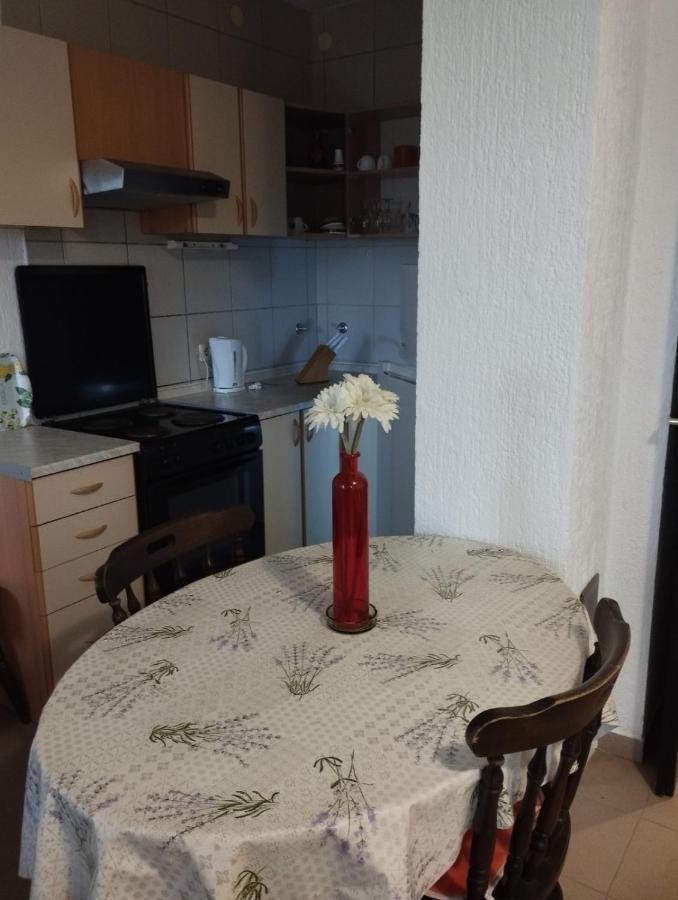 Apartments Vila Lavanda Omišalj Eksteriør bilde