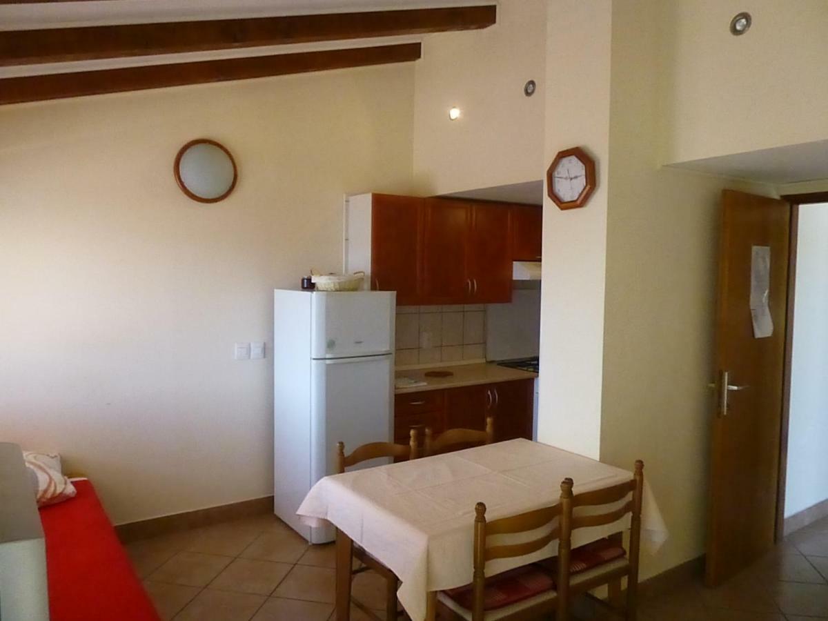 Apartments Vila Lavanda Omišalj Eksteriør bilde
