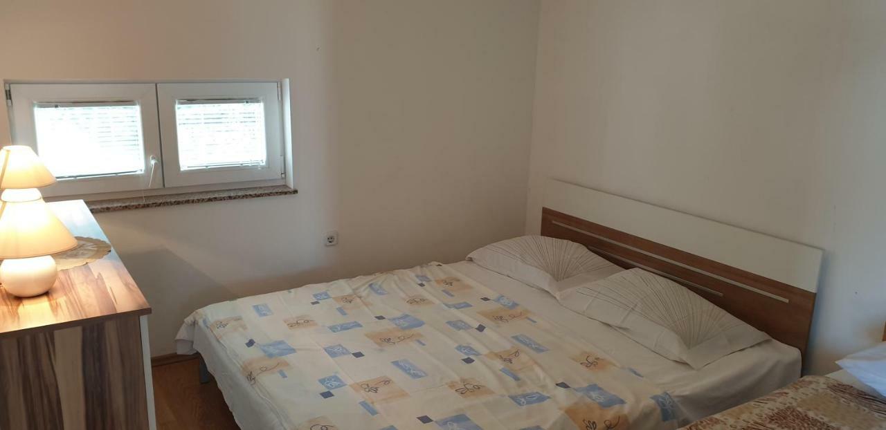 Apartments Vila Lavanda Omišalj Eksteriør bilde
