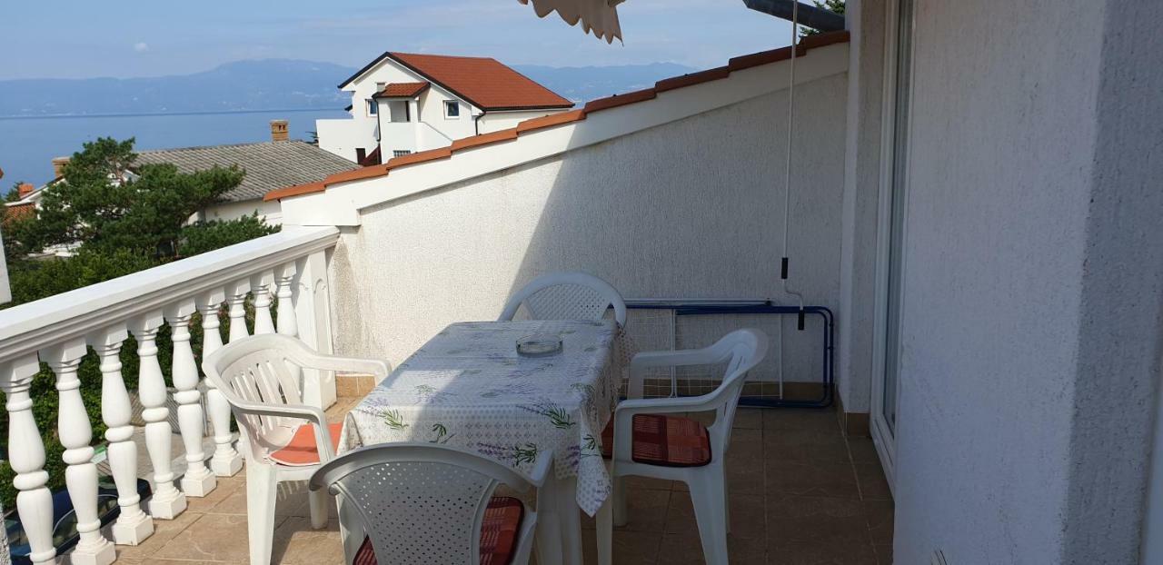 Apartments Vila Lavanda Omišalj Eksteriør bilde